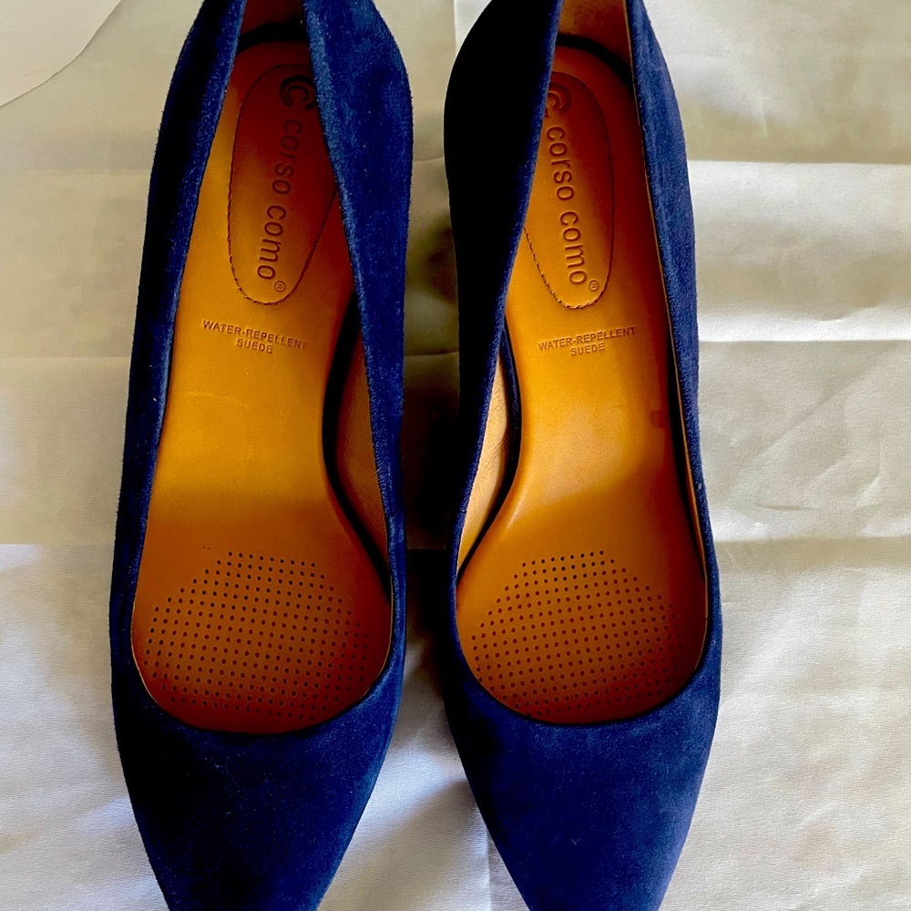 Corso Como blue suede pumps